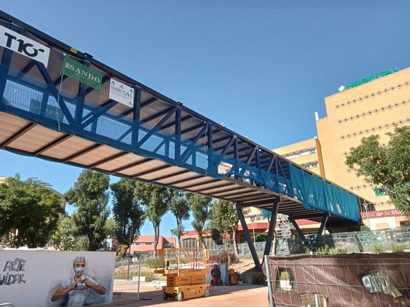 Pasarela con estructura mecánica en el Hospital Virgen del Rocío